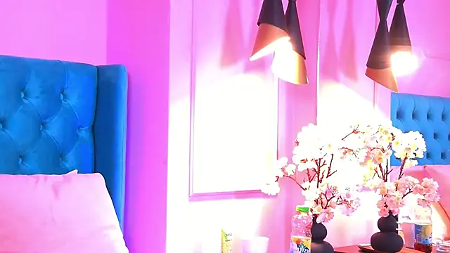 TaliaMorenne online show from November 8, 4:07 pm