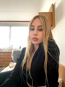 JudithCarly online show from November 3, 1:12 pm