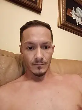 Snapshot of Graimito chatting on April 3, 5:55 pm Graimito online show from April 3, 5:55 pm