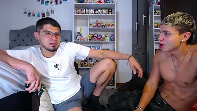 mirallesandbig online show from October 11, 11:03 pm