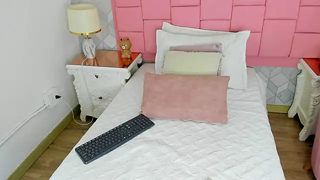 Snapshot of mary_joseph chatting on January 17, 3:22 am mary joseph online show from January 17, 3:22 am