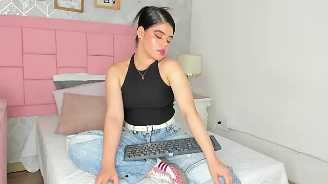 Snapshot of mary_joseph chatting on February 19, 3:57 am mary joseph online show from February 19, 3:57 am