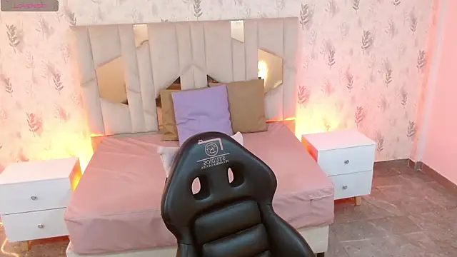 MARIANA TAY1 online show from October 26, 3:01 am