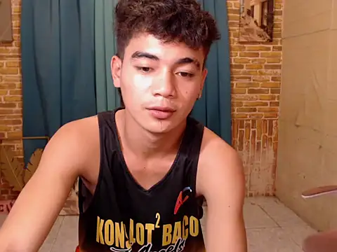 Snapshot of boy_raphael chatting on October 31, 7:20 am boy raphael online show from October 31, 7:20 am