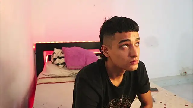 AnyRUSSO online show from December 1, 10:59 pm