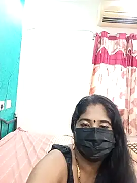 Snapshot of tamil-aunt chatting on October 16, 4:24 am tamil-aunt online show from October 16, 4:24 am
