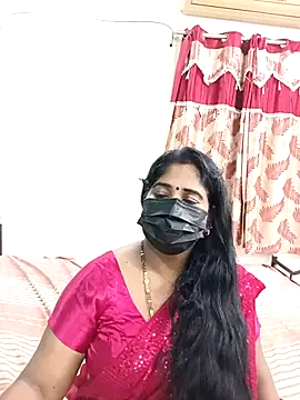 Snapshot of tamil-aunt chatting on October 18, 5:25 pm tamil-aunt online show from October 18, 5:25 pm