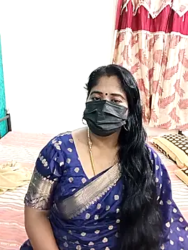 Snapshot of tamil-aunt chatting on October 21, 6:58 am tamil-aunt online show from October 21, 6:58 am