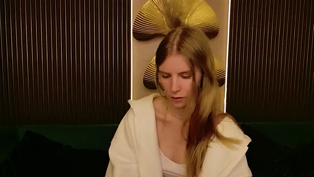 Morgan Wardi online show from February 21, 9:05 pm