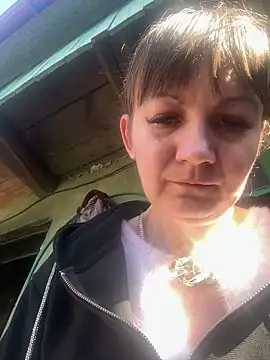 Butterfly8385 online show from March 15, 12:44 pm