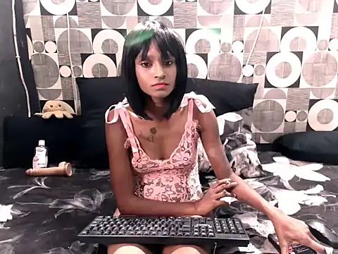 Snapshot of sassyindian01 chatting on October 17, 6:38 am sassyindian01 online show from October 17, 6:38 am