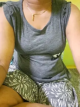 Snapshot of tamil_kanaka chatting on June 8, 3:45 pm tamil kanaka online show from June 8, 3:45 pm