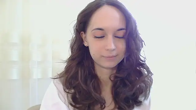 VeraLush online show from March 25, 10:10 am