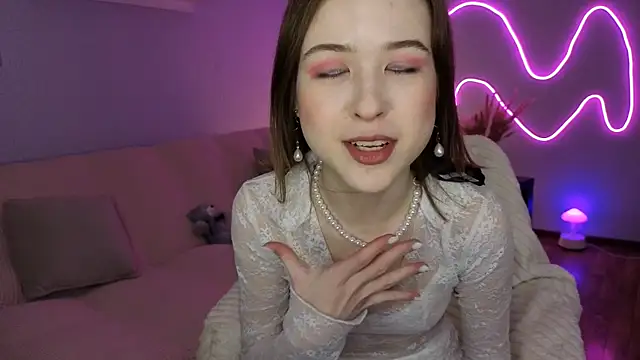 Stacey Will online show from April 4, 9:34 pm