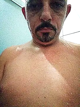 Snapshot of MORENORC79 chatting on April 4, 5:54 pm MORENORC79 online show from April 4, 5:54 pm