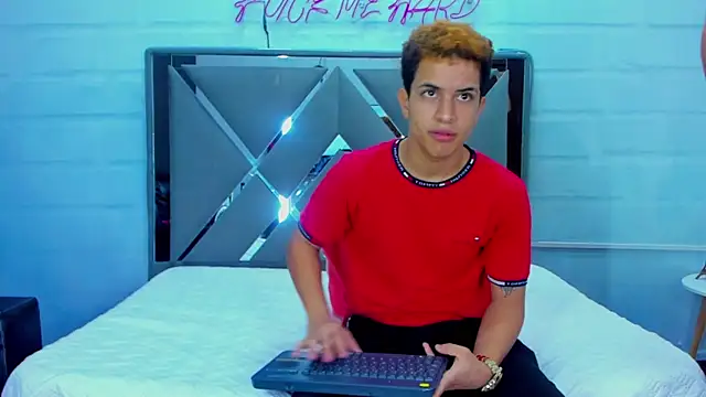 Innocent Room1 online show from November 7, 1:38 am