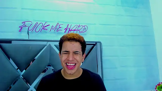 Innocent Room1 online show from November 8, 7:01 pm