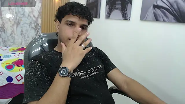 Snapshot of Chris_blazee chatting on October 16, 5:47 pm Chris blazee online show from October 16, 5:47 pm