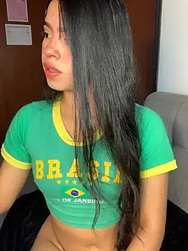 LunaMoore Pink online show from March 17, 12:41 pm