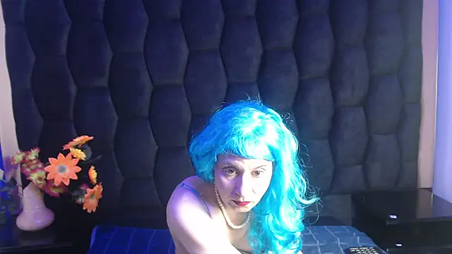 Kylie Bloom online show from November 7, 8:42 pm