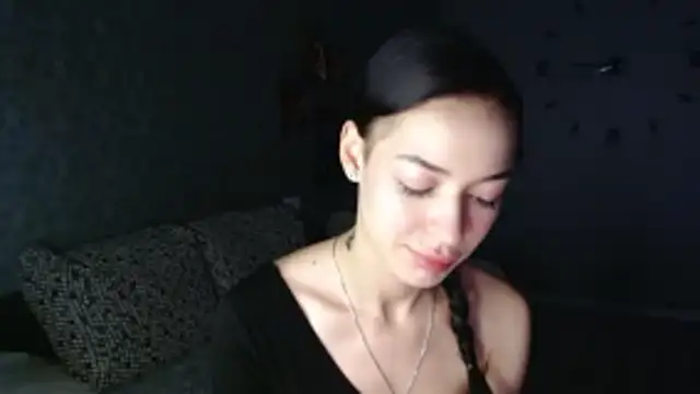 Daphne Darkthorn online show from November 3, 4:14 am