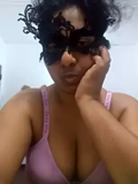 Snapshot of Expose_Queen chatting on June 4, 6:14 pm Expose Queen online show from June 4, 6:14 pm