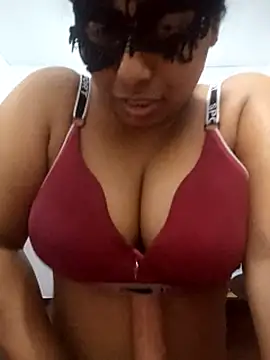 Snapshot of Expose_Queen chatting on June 19, 6:34 pm Expose Queen online show from June 19, 6:34 pm