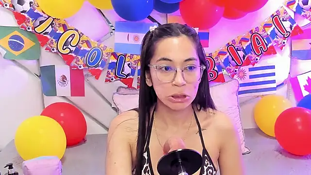 Snapshot of GabbiePrice chatting on June 30, 11:44 am GabbiePrice online show from June 30, 11:44 am