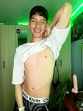 heyy noah11 online show from November 4, 2:21 am