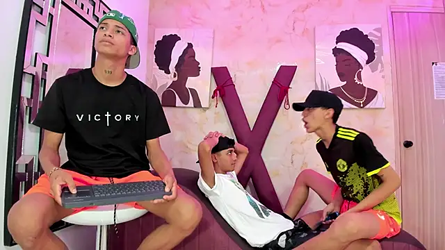 EMPIRE BOYS1 online show from December 19, 7:54 pm