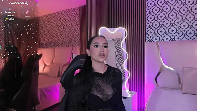 BEELLA TAY1 online show from December 5, 12:25 pm