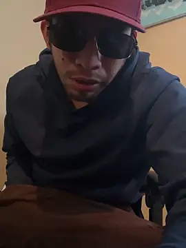 Snapshot of sniper2801 chatting on October 11, 2:59 pm sniper2801 online show from October 11, 2:59 pm