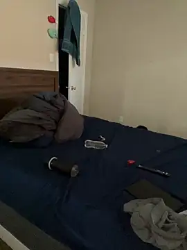 Snapshot of sniper2801 chatting on October 12, 3:11 pm sniper2801 online show from October 12, 3:11 pm