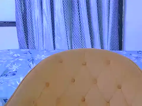 Snapshot of hii_tanisha chatting on July 14, 10:21 am hii tanisha online show from July 14, 10:21 am