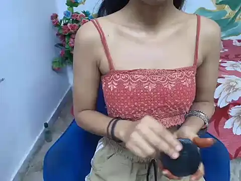 Snapshot of hii_tanisha chatting on July 31, 5:51 am hii tanisha online show from July 31, 5:51 am
