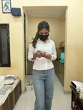 deepikaa aroraa online show from February 27, 10:04 am