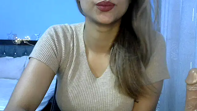 Snapshot of sanskari_girl chatting on April 26, 3:59 am sanskari girl online show from April 26, 3:59 am