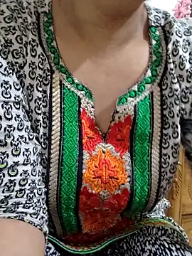 Tanha18 online show from December 1, 5:34 am