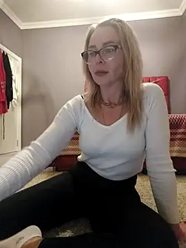 Snapshot of ElenabonyX chatting on January 18, 3:27 pm ElenabonyX online show from January 18, 3:27 pm