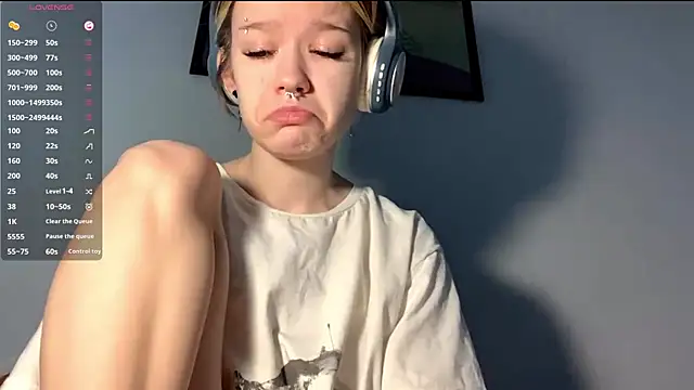 LorRebak online show from October 31, 9:43 am