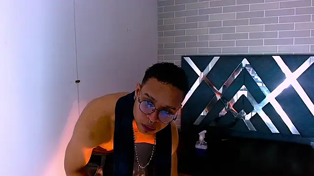 Snapshot of Jayden_Morris chatting on February 5, 1:10 am Jayden Morris online show from February 5, 1:10 am