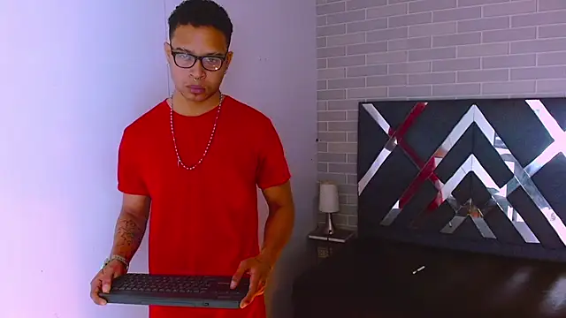 Snapshot of Jayden_Morris chatting on February 6, 6:11 pm Jayden Morris online show from February 6, 6:11 pm