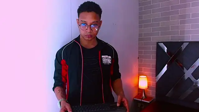 Snapshot of Jayden_Morris chatting on February 7, 7:06 pm Jayden Morris online show from February 7, 7:06 pm