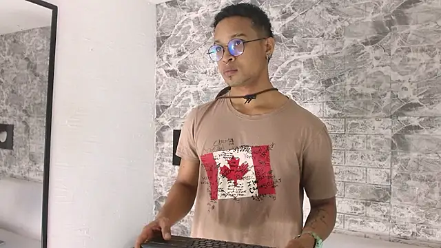 Snapshot of Jayden_Morris chatting on February 9, 6:56 pm Jayden Morris online show from February 9, 6:56 pm