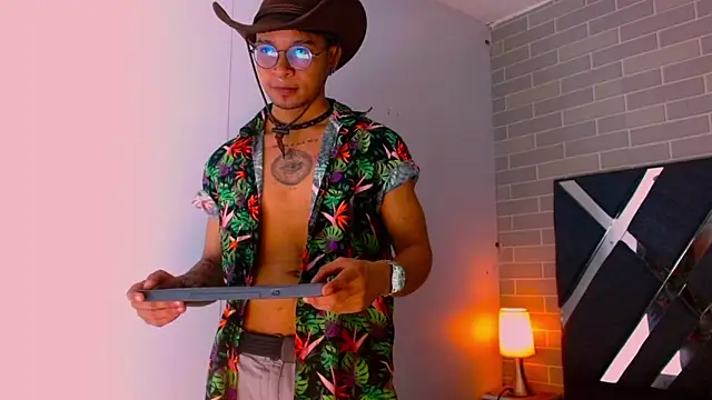 Snapshot of Jayden_Morris chatting on February 14, 7:21 pm Jayden Morris online show from February 14, 7:21 pm