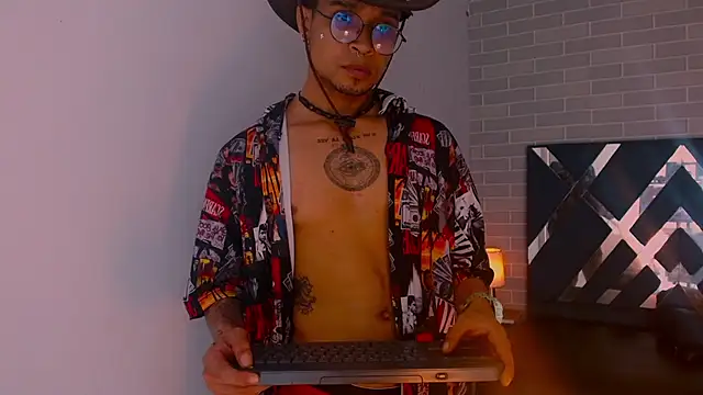 Snapshot of Jayden_Morris chatting on February 18, 7:32 pm Jayden Morris online show from February 18, 7:32 pm