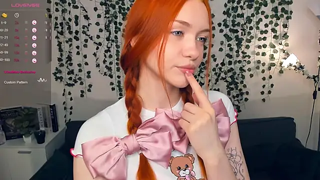 Foxy blush online show from October 19, 9:04 pm