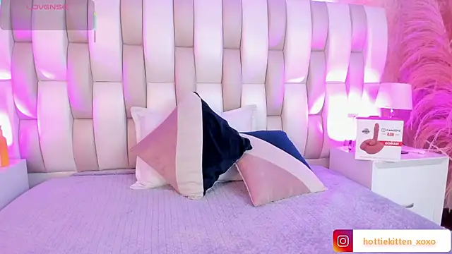 Ari lynn  online show from March 3, 3:12 am