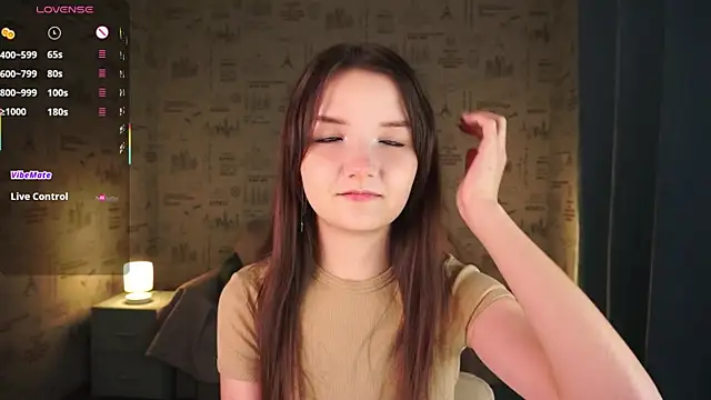  Cute World  online show from November 18, 9:08 pm