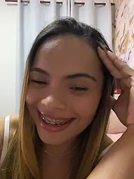 safadinhaquenteW online show from July 9, 1:48 pm